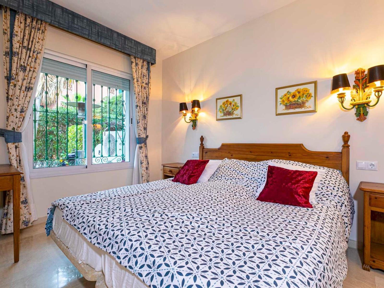 Pass The Keys Charming Andalusian Ground Floor With Patio Leilighet