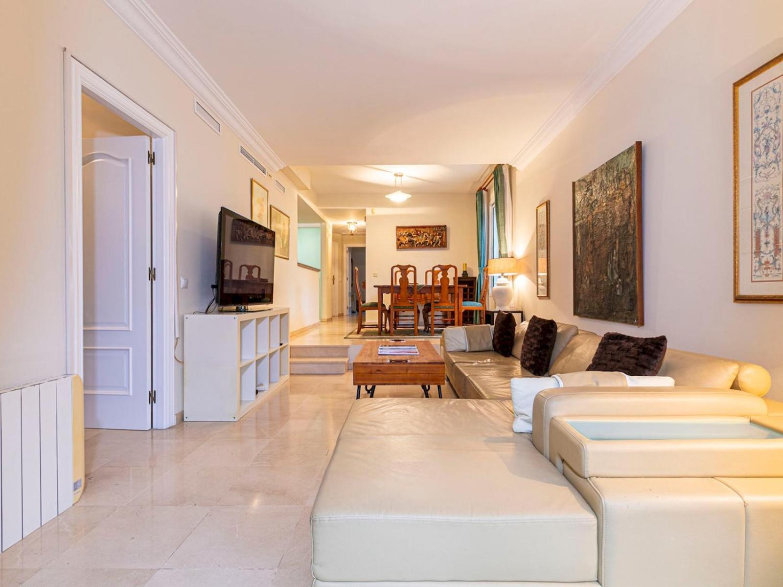 Leilighet Pass The Keys Charming Andalusian Ground Floor With Patio Marbella