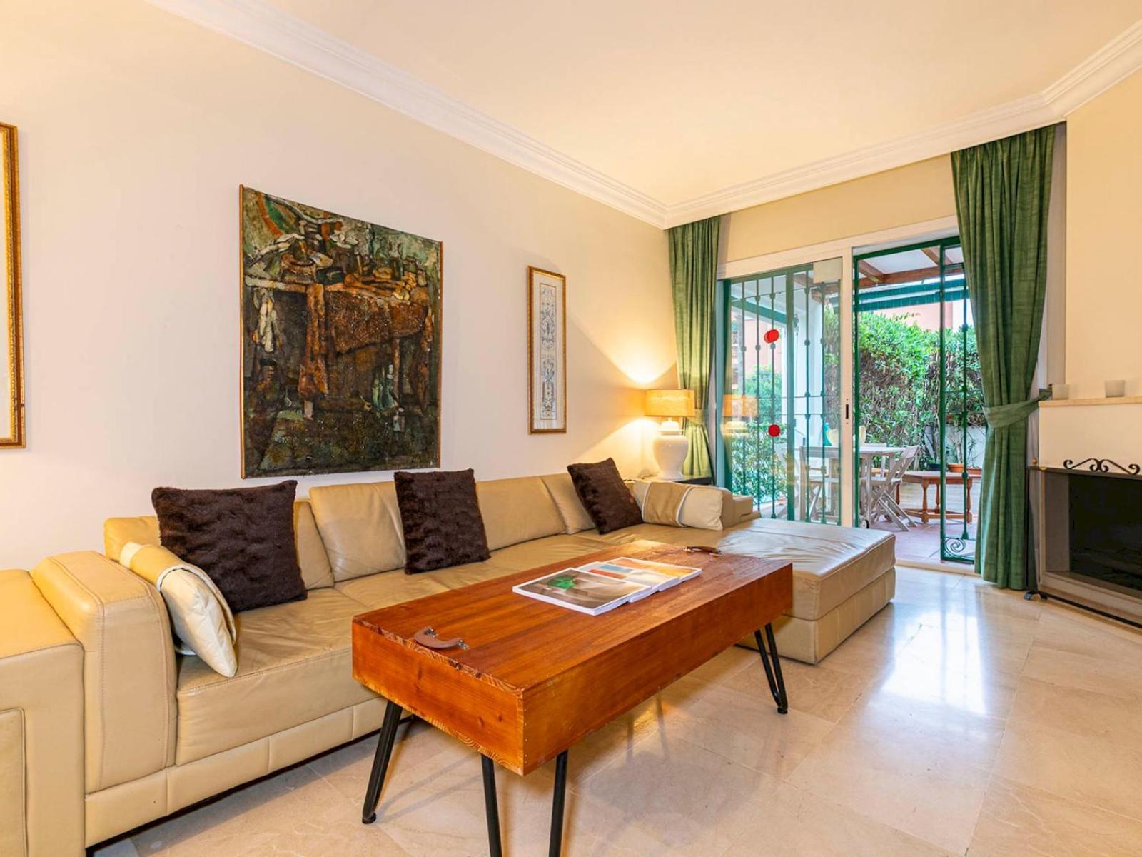 Leilighet Pass The Keys Charming Andalusian Ground Floor With Patio Marbella